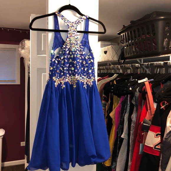 Homecoming dress - Picture 2 of 3